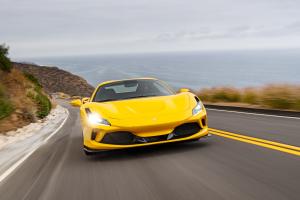Ferrari F8 Spider 2019 года 